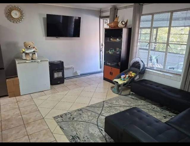 2 BEDROOM APARTMENT FOR SALE IN SOUTHDALE